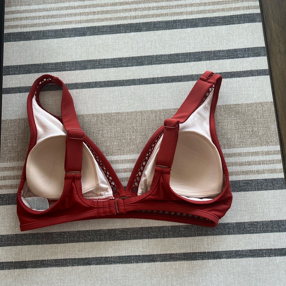 Bikini top! - Picture 2 of 4